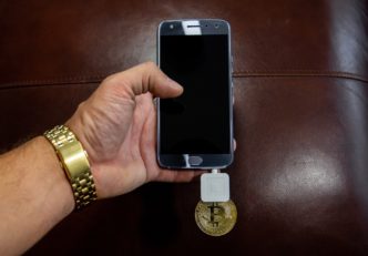 a blokklánc alapú okostelfonok kriptovaluta kriptopénz váltó hírek fórum bitcoin ethereum mycryptoption