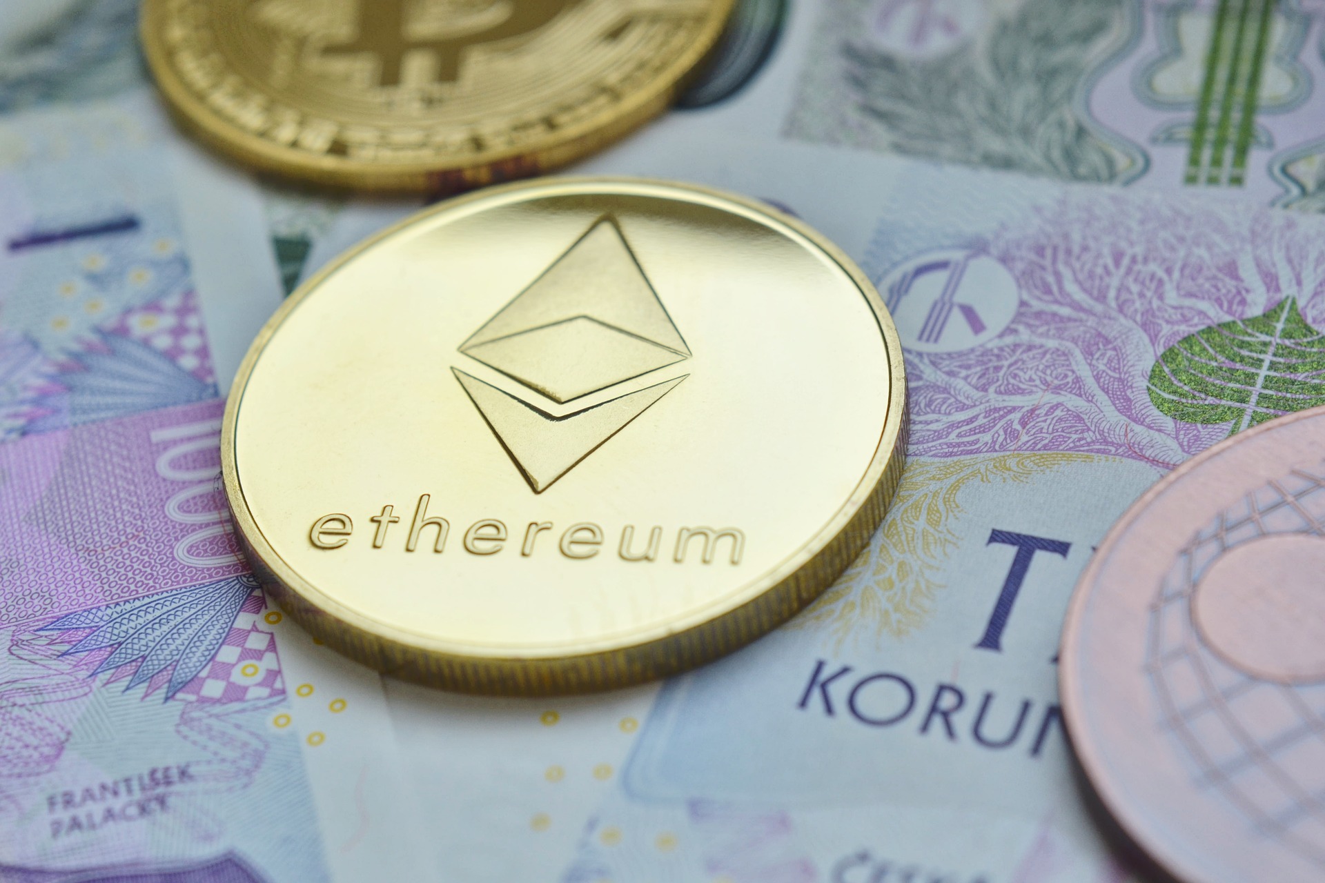 cursul ETH știri crypto Két éves csúcson az ETH árfolyam, a BTC is $12.000-hez közelít