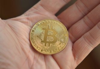 Investitorii instituționali nu-și pierd cheful, preferă Bitcoin în continuare Nem lankad az intézményi befektetők kedve, továbbra is kedvelik a Bitcoin-t