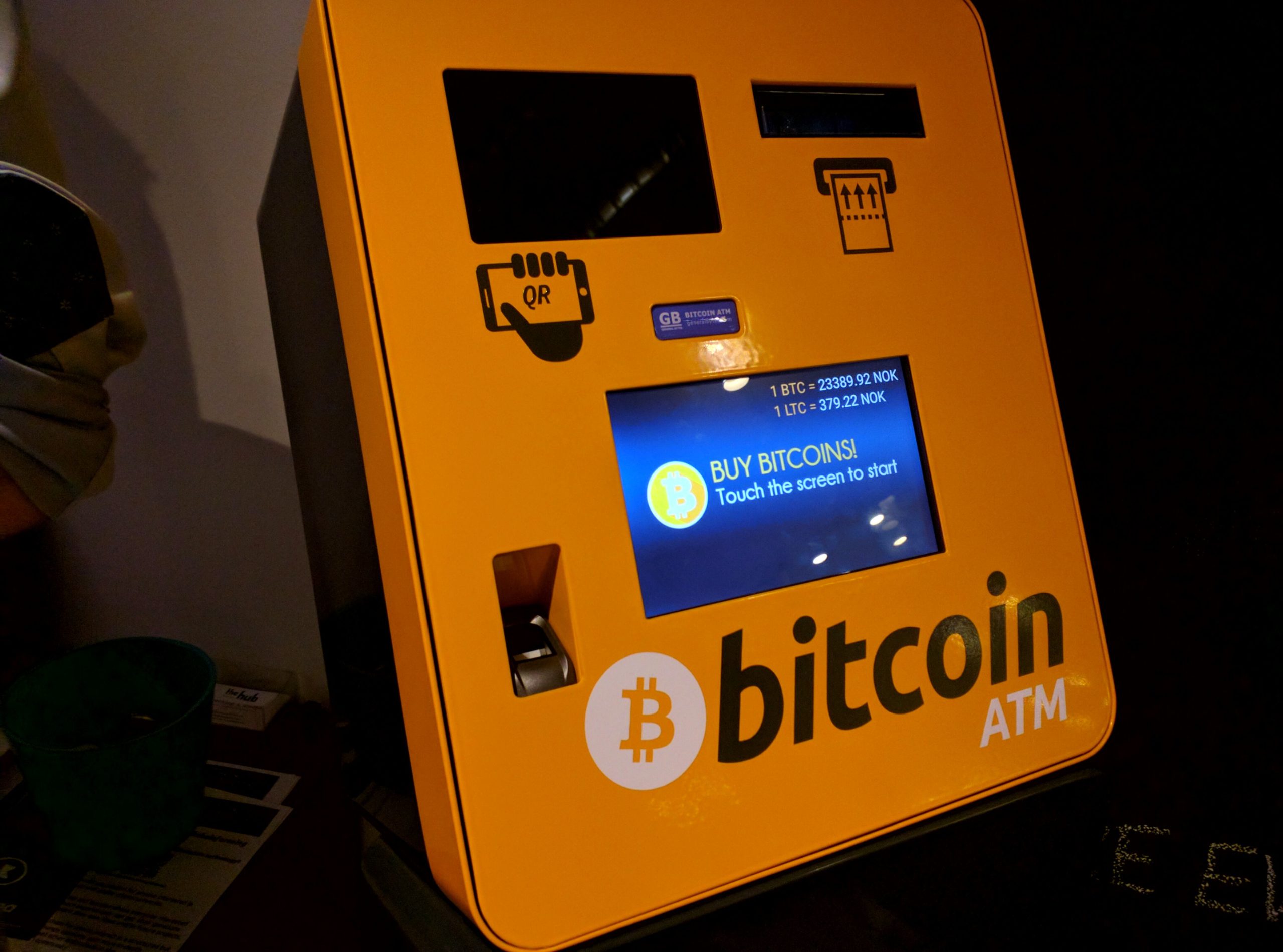 Crește cererea față de Bitcoin - Peste 10 000 de ATM-uri Bitcoin instalate în 2021
