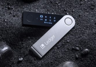 Ledger Nano X Păreri și Prezentare | Comparație Ledger Nano X Vs Ledger Nano S Ledger Nano X Vélemények és Ismertető | Ledger Nano X Vs Ledger Nano S összehasonlítás