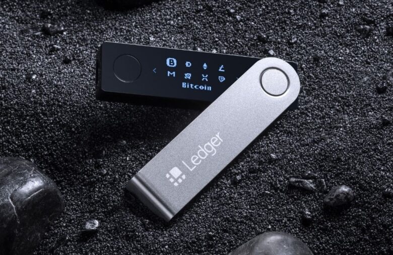 Ledger Nano X Păreri și Prezentare | Comparație Ledger Nano X Vs Ledger Nano S Ledger Nano X Vélemények és Ismertető | Ledger Nano X Vs Ledger Nano S összehasonlítás