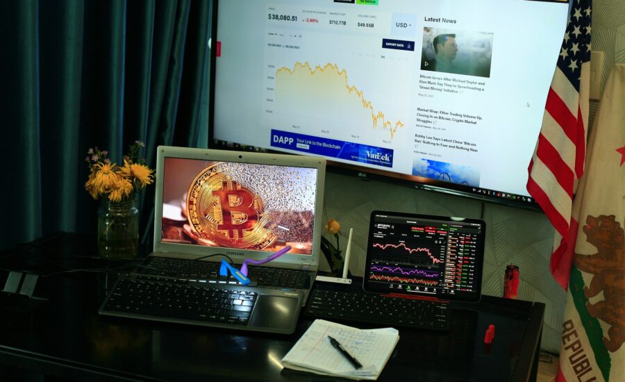 Sorra utalják ki értékeiket a kriptotőzsdékről a befektetők. Megrendült a kereskedők hite bitcoin kiaramlas