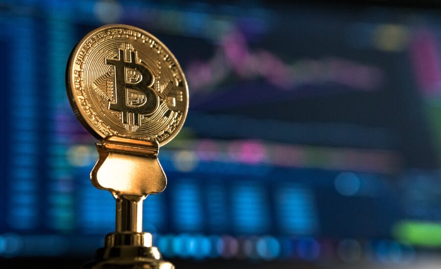 30 000 dollárhoz közelít a BTC árfolyama! Elég erős lesz, hogy áttörje?